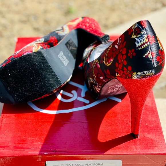 JustFab "Slow Dancer" Pumps - Picture 4 of 4